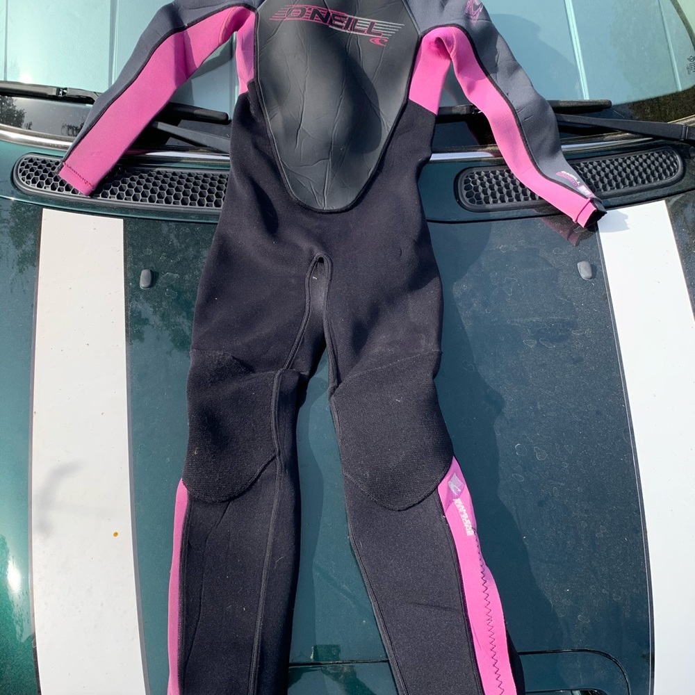 O’neill’s Girls Wetsuit Size 10